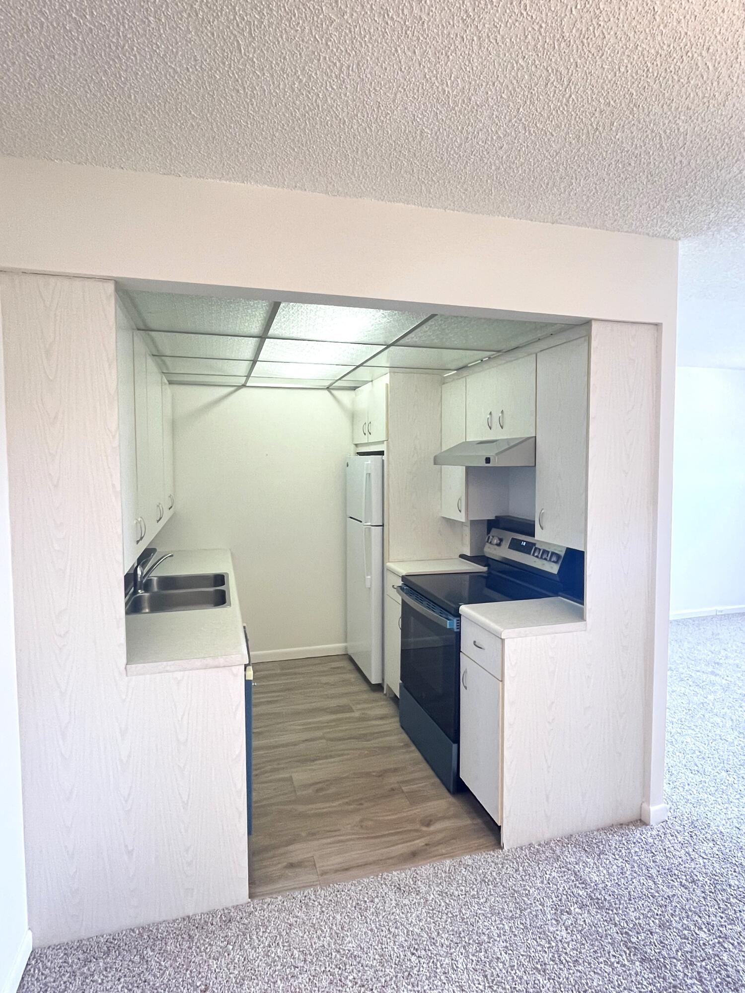 4093 Wolverton E Property Photo 8