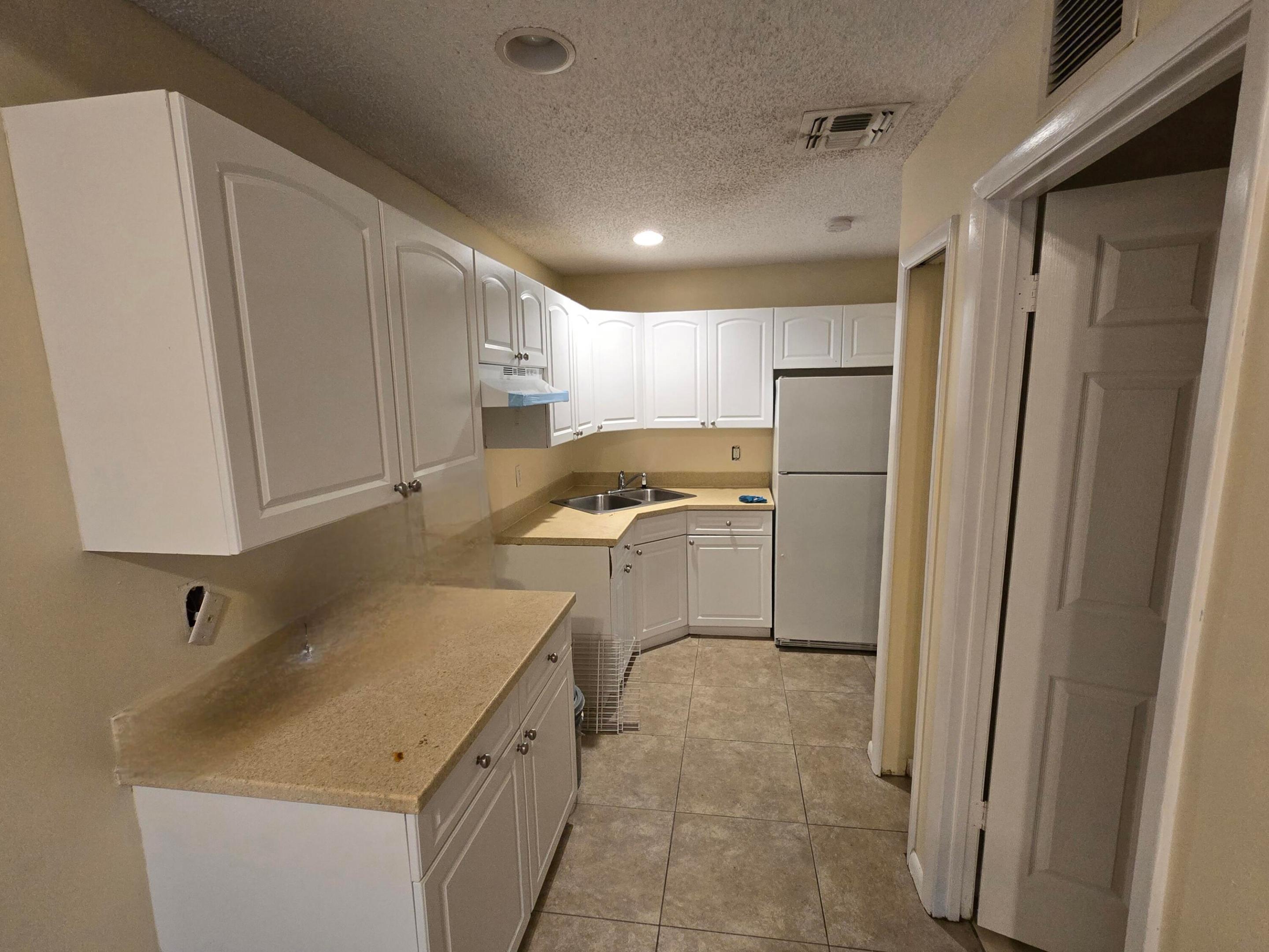 2013 Oleander Boulevard A Property Photo 4
