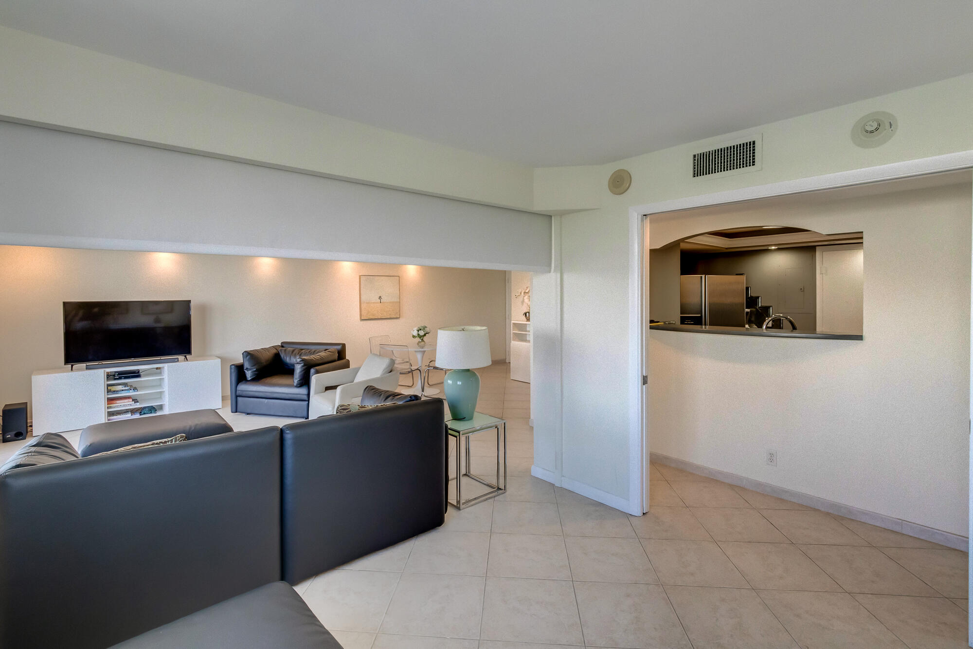1 Las Olas Circle 1105 Property Photo 16