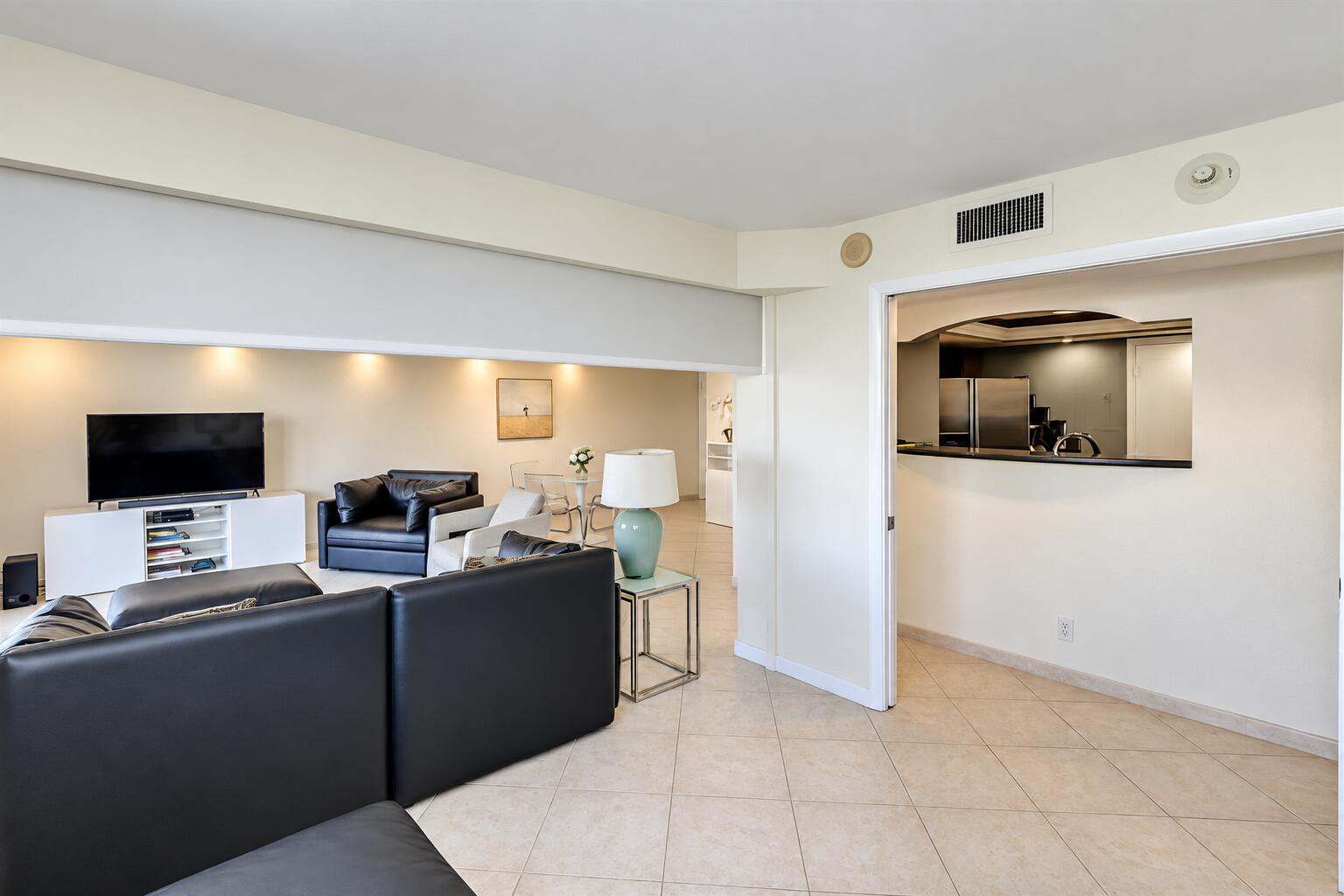 1 Las Olas Circle 1105 Property Photo 17
