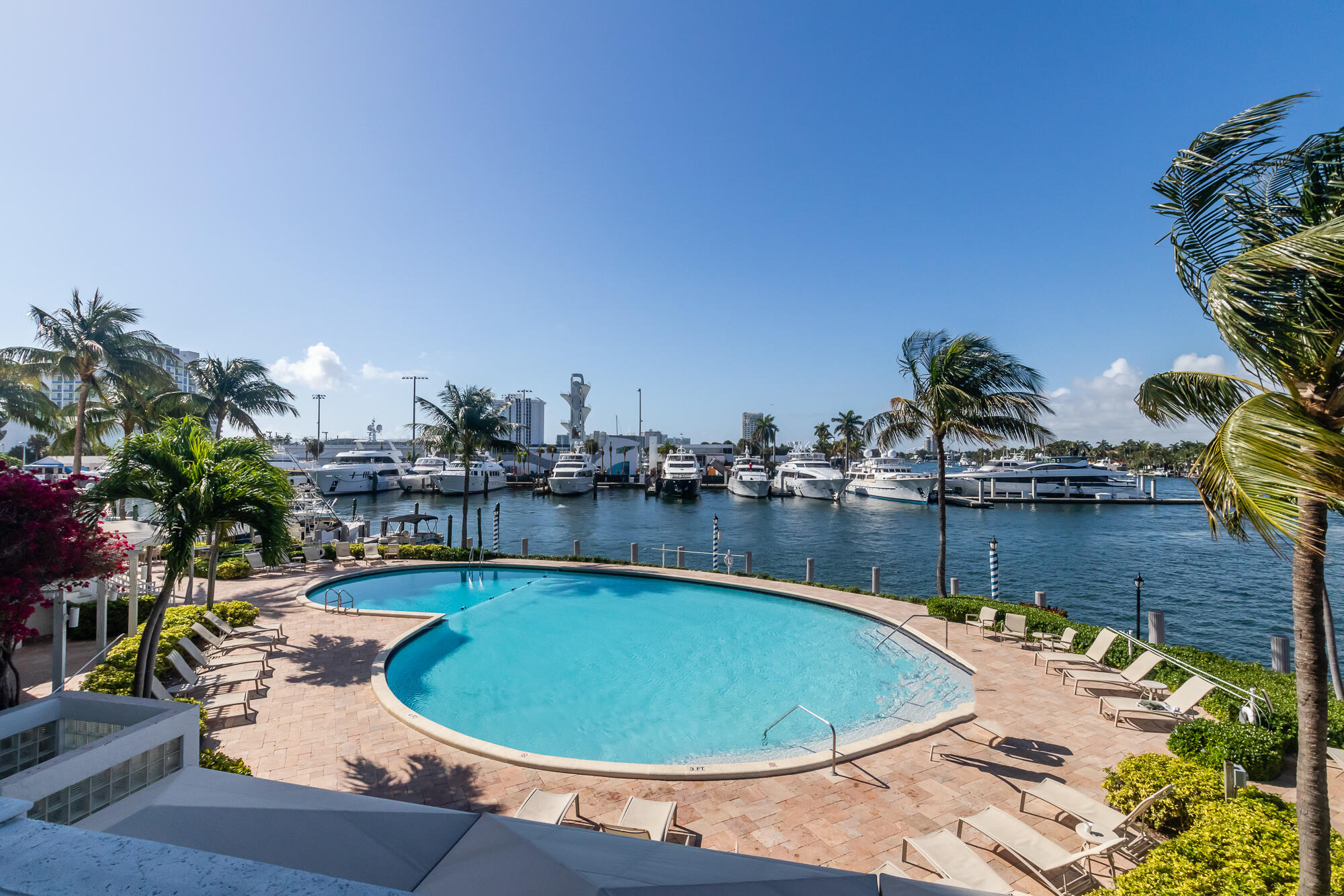 1 Las Olas Circle 1105 Property Photo 30