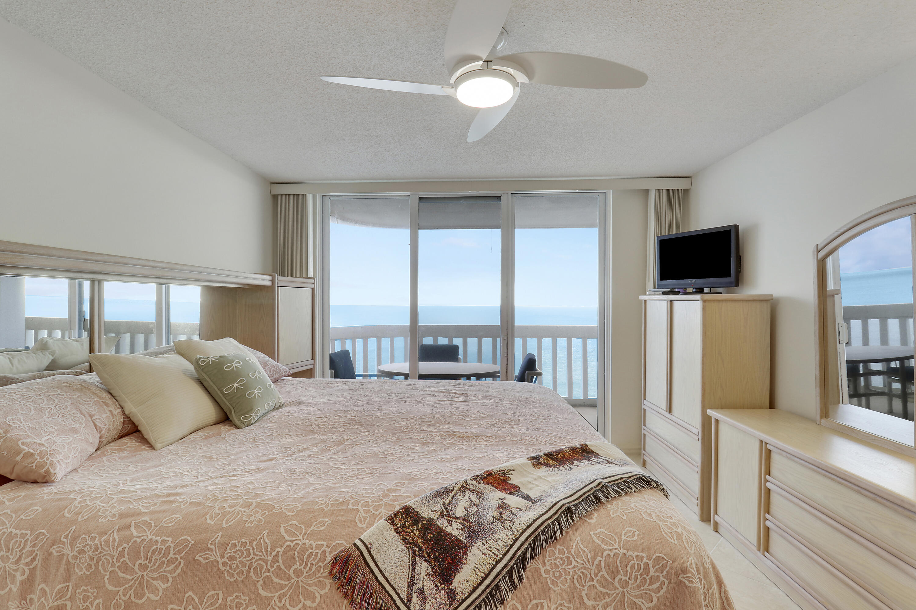 9960 S Ocean Drive 1802 Property Photo 33