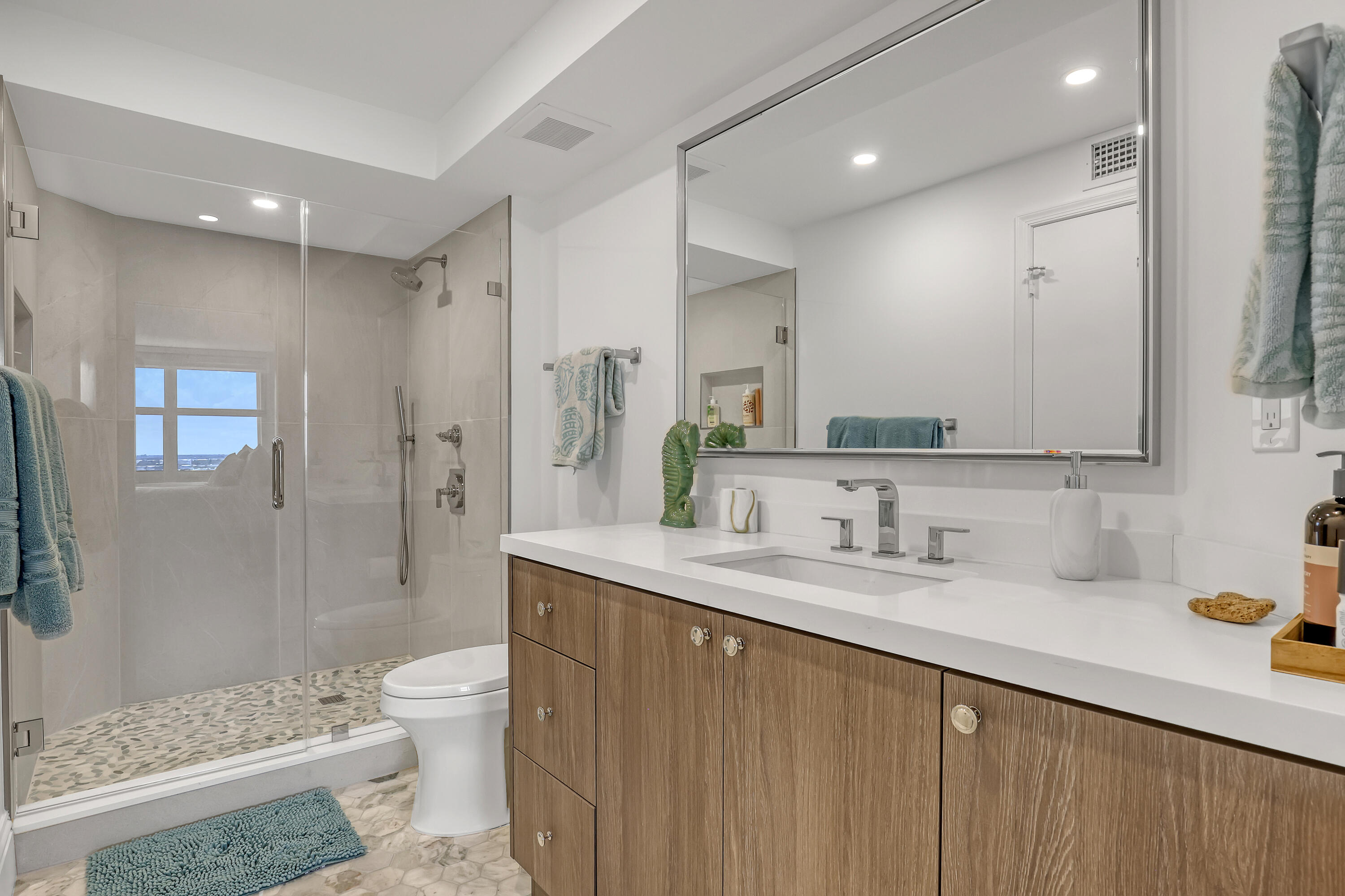 5200 N Ocean Drive 1703 Property Photo 28