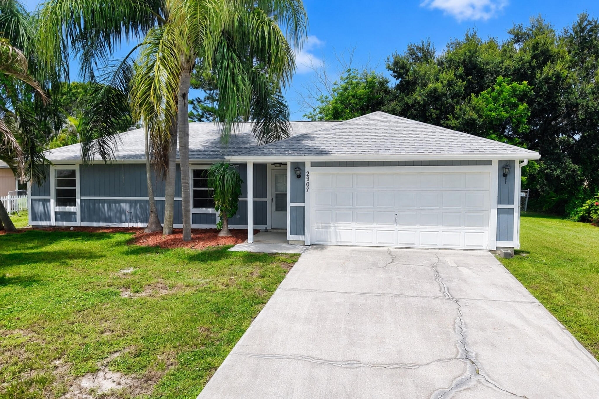 2907 Sw Coastal Terrace Property Photo 1