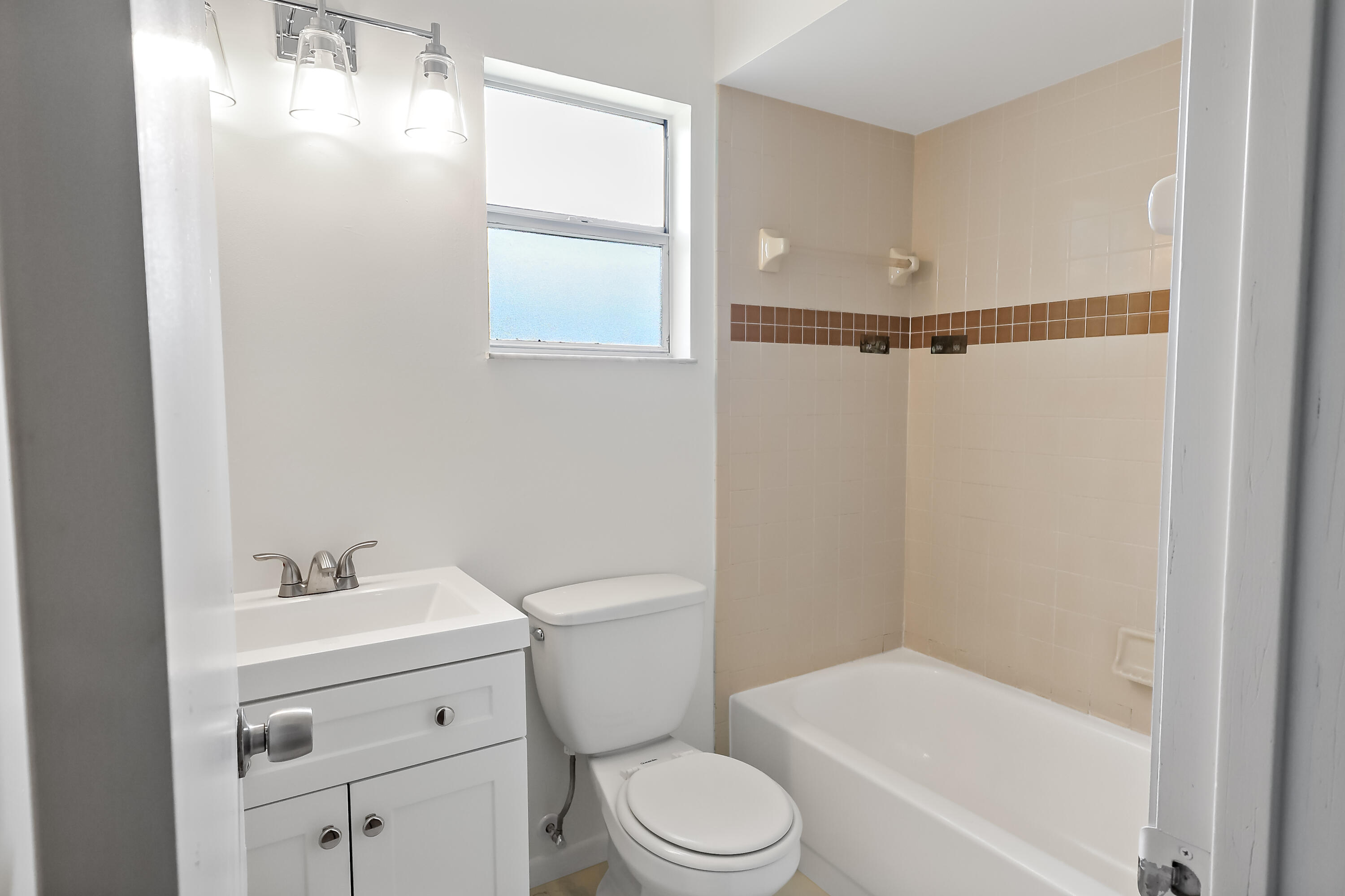 2907 Sw Coastal Terrace Property Photo 11