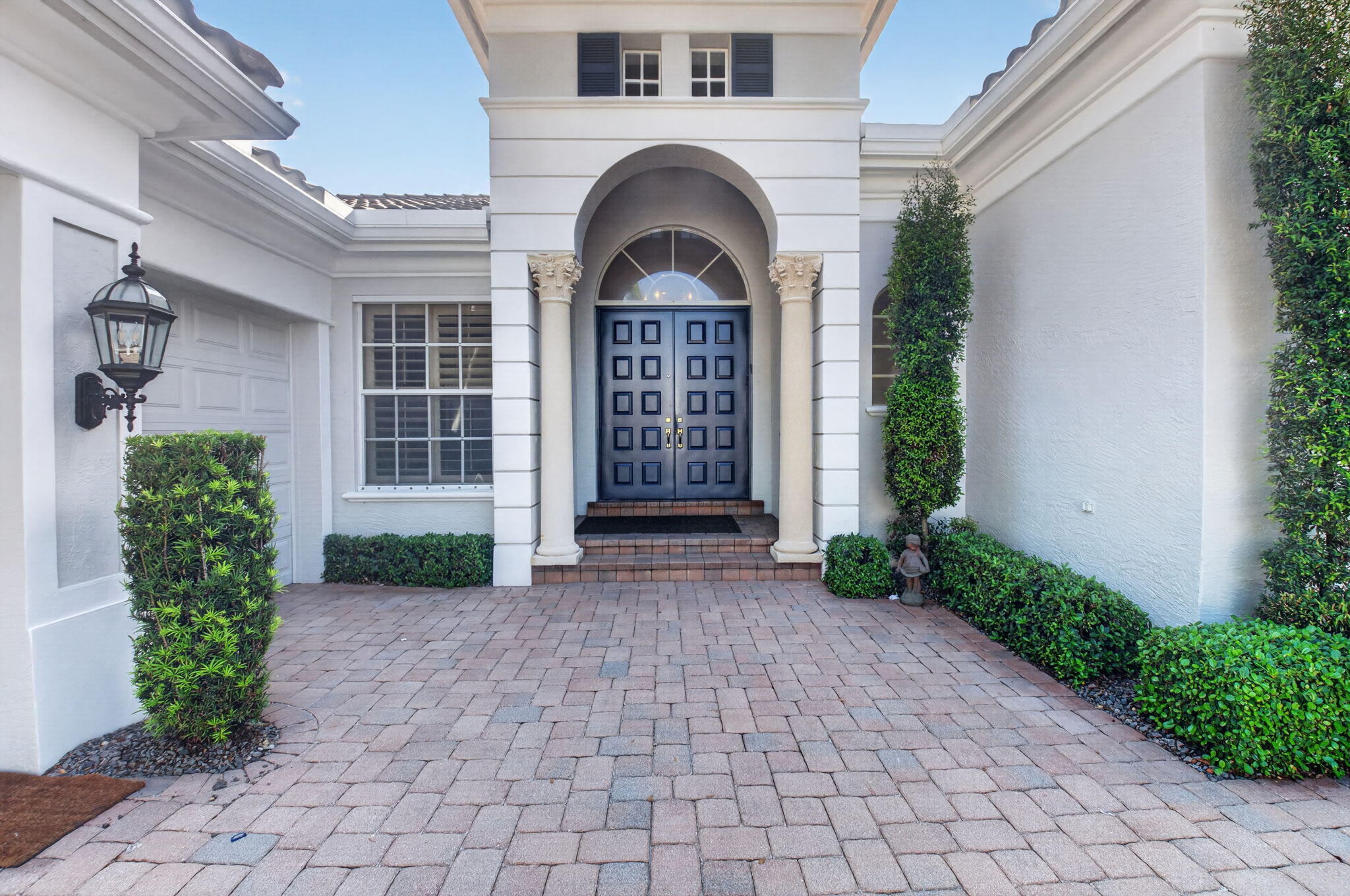 16040 Bristol Isle Way Property Photo 2