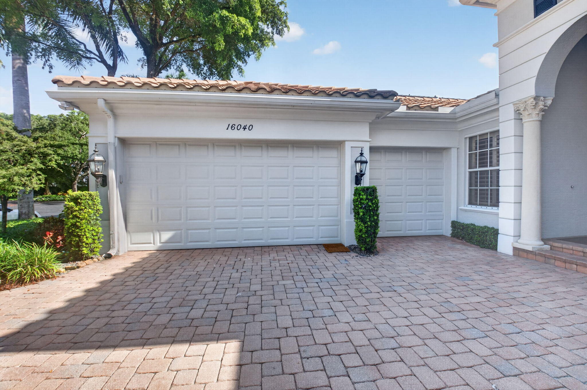 16040 Bristol Isle Way Property Photo 3