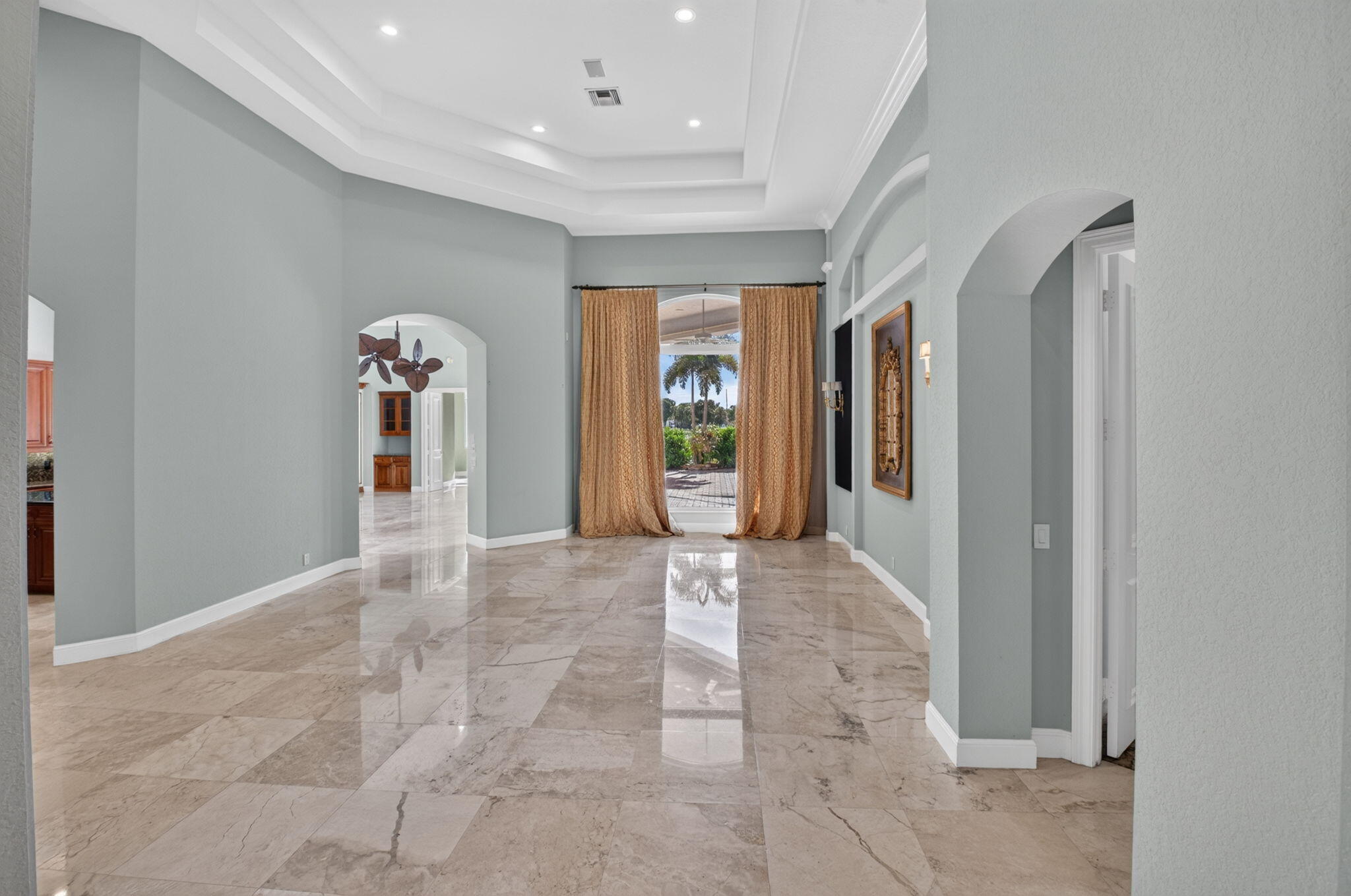 16040 Bristol Isle Way Property Photo 5
