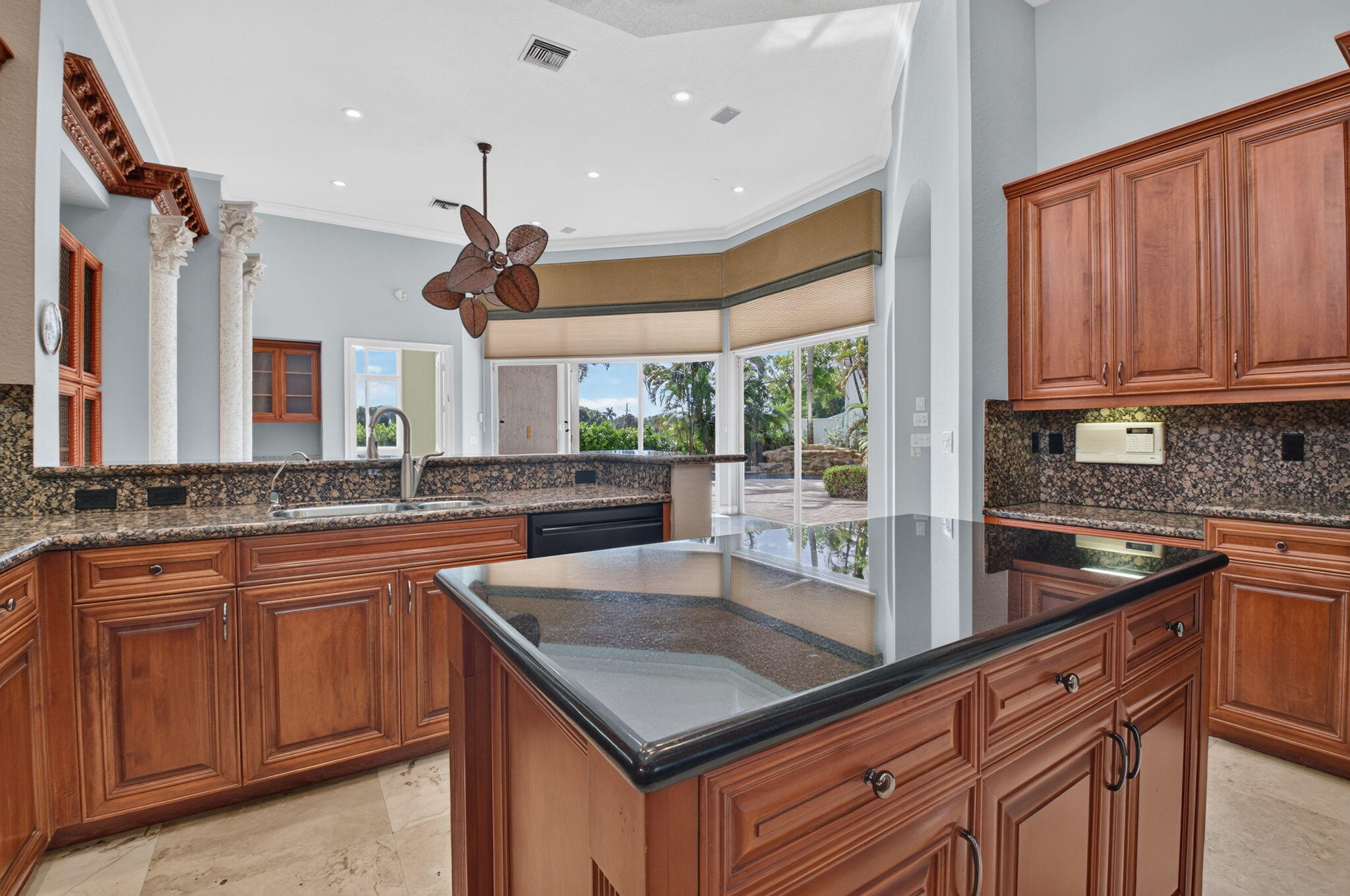 16040 Bristol Isle Way Property Photo 16