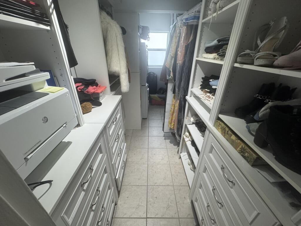 180 Isle Of Venice Drive 433 Property Photo 13