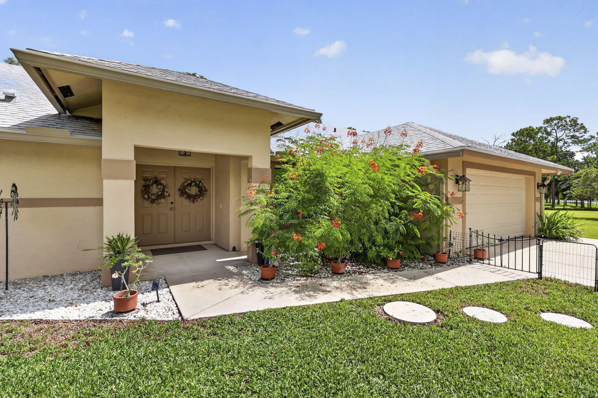 16477 Orange Boulevard Property Photo 2