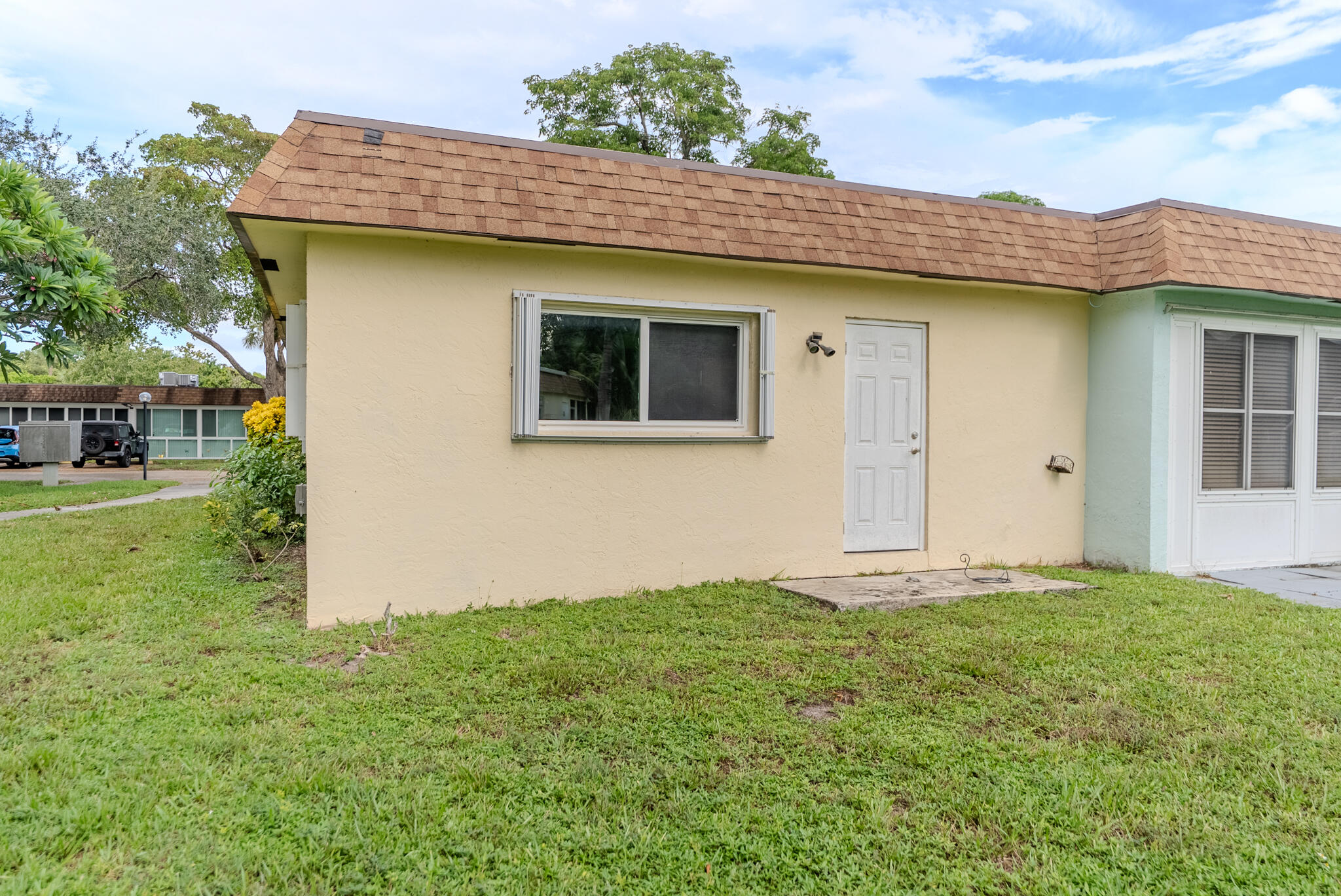 3641 Sw Natura Avenue A Property Photo 5