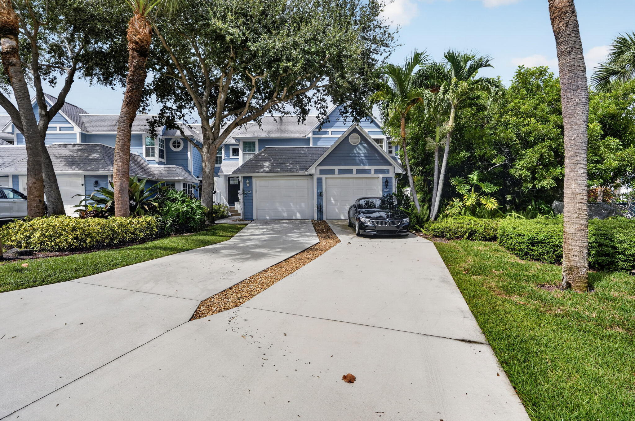 1401 Ocean Dunes Circle Property Photo 2
