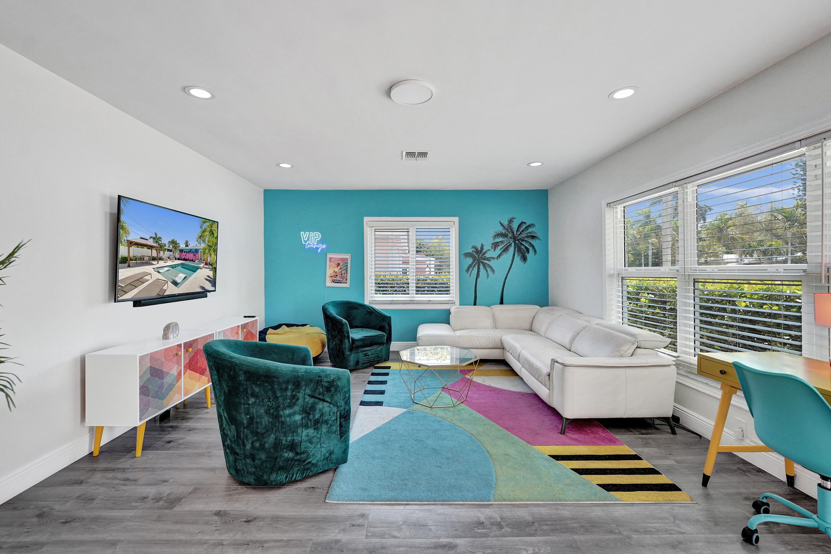 1535 Hollywood Boulevard Property Photo 4