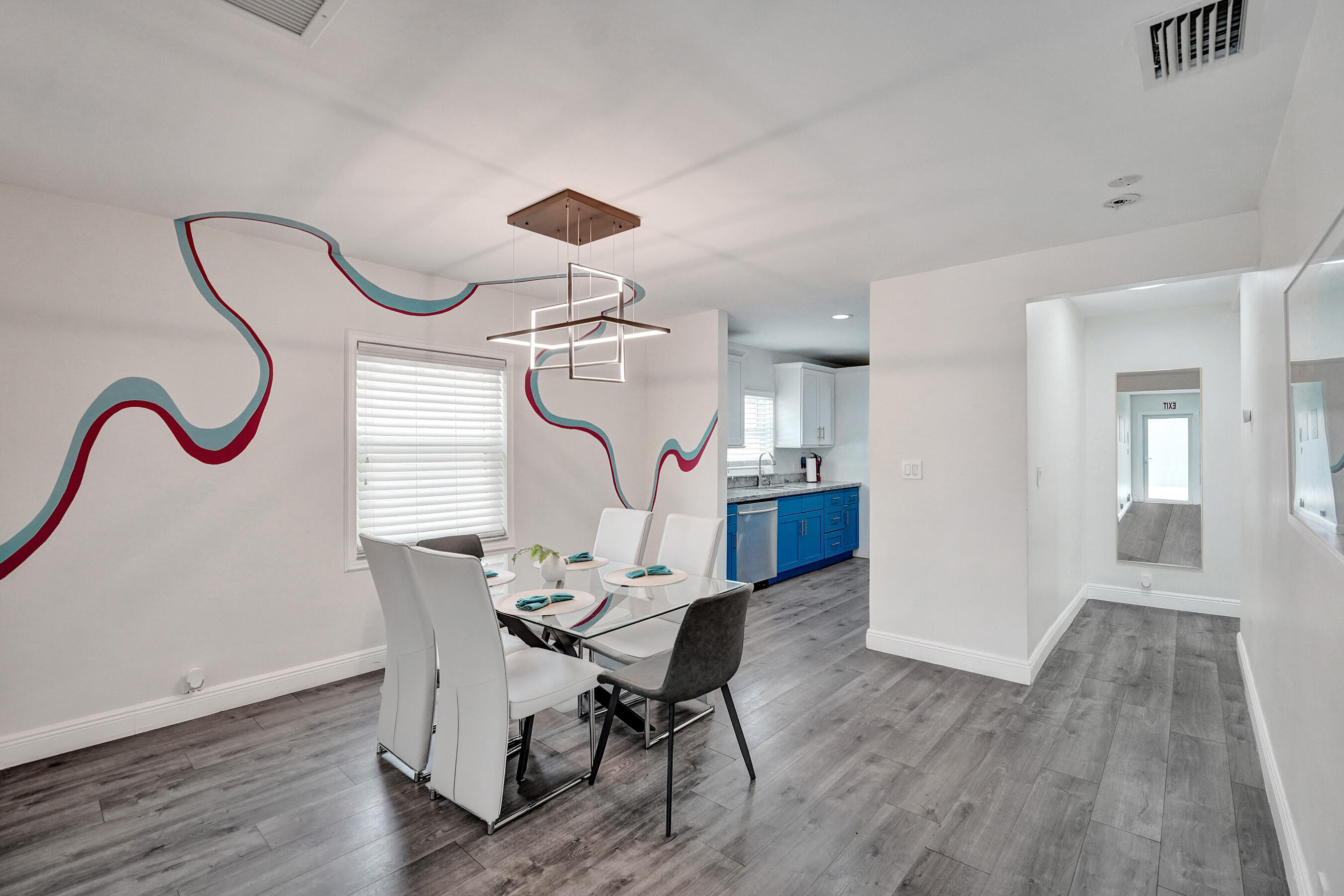 1535 Hollywood Boulevard Property Photo 6