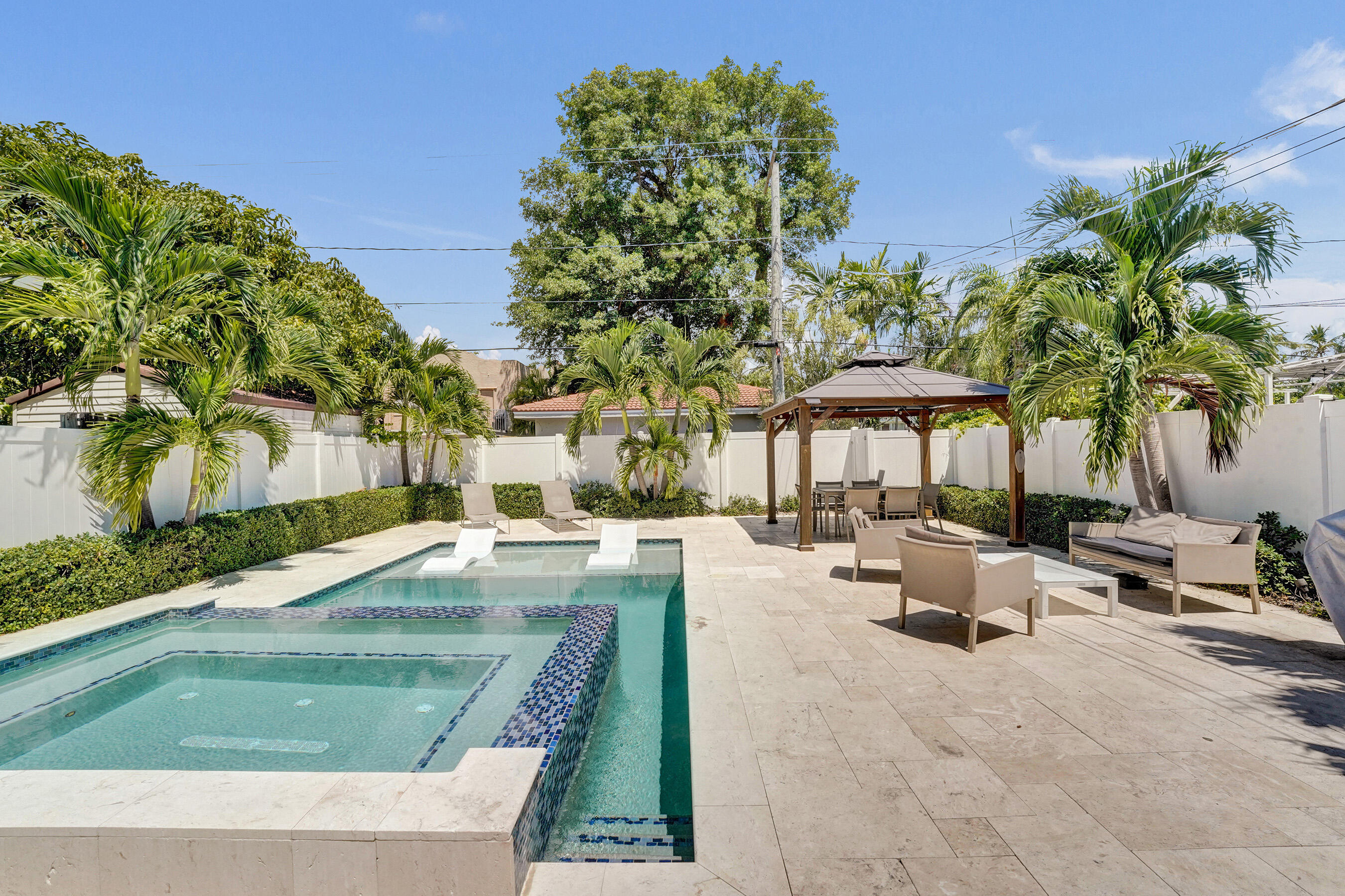 1535 Hollywood Boulevard Property Photo 25