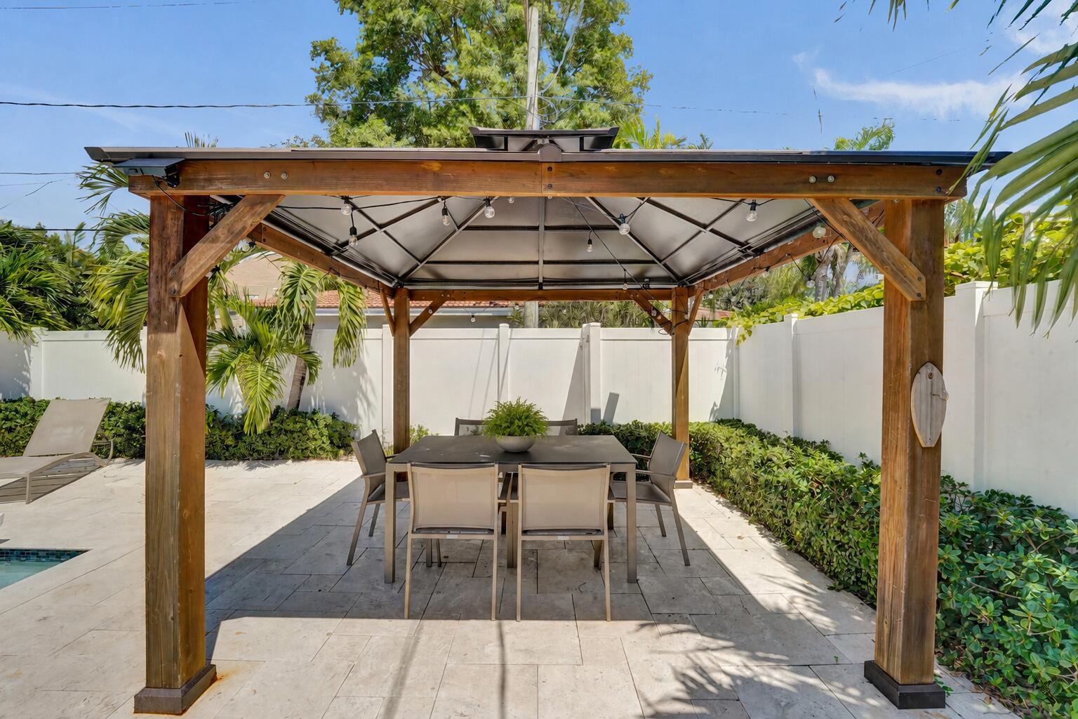 1535 Hollywood Boulevard Property Photo 27