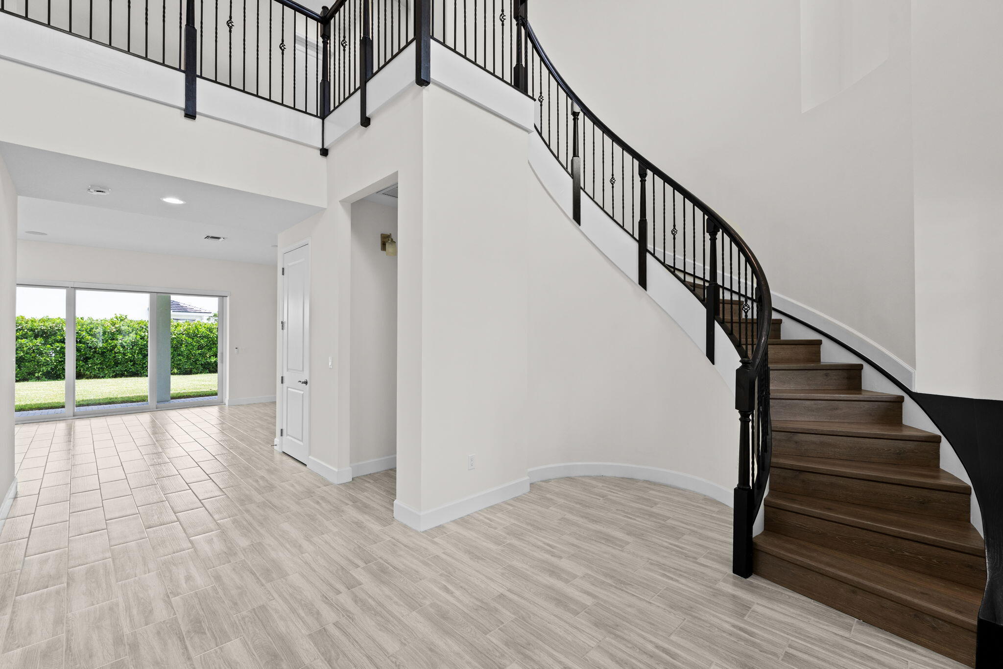 5627 Opal Drive Property Photo 2