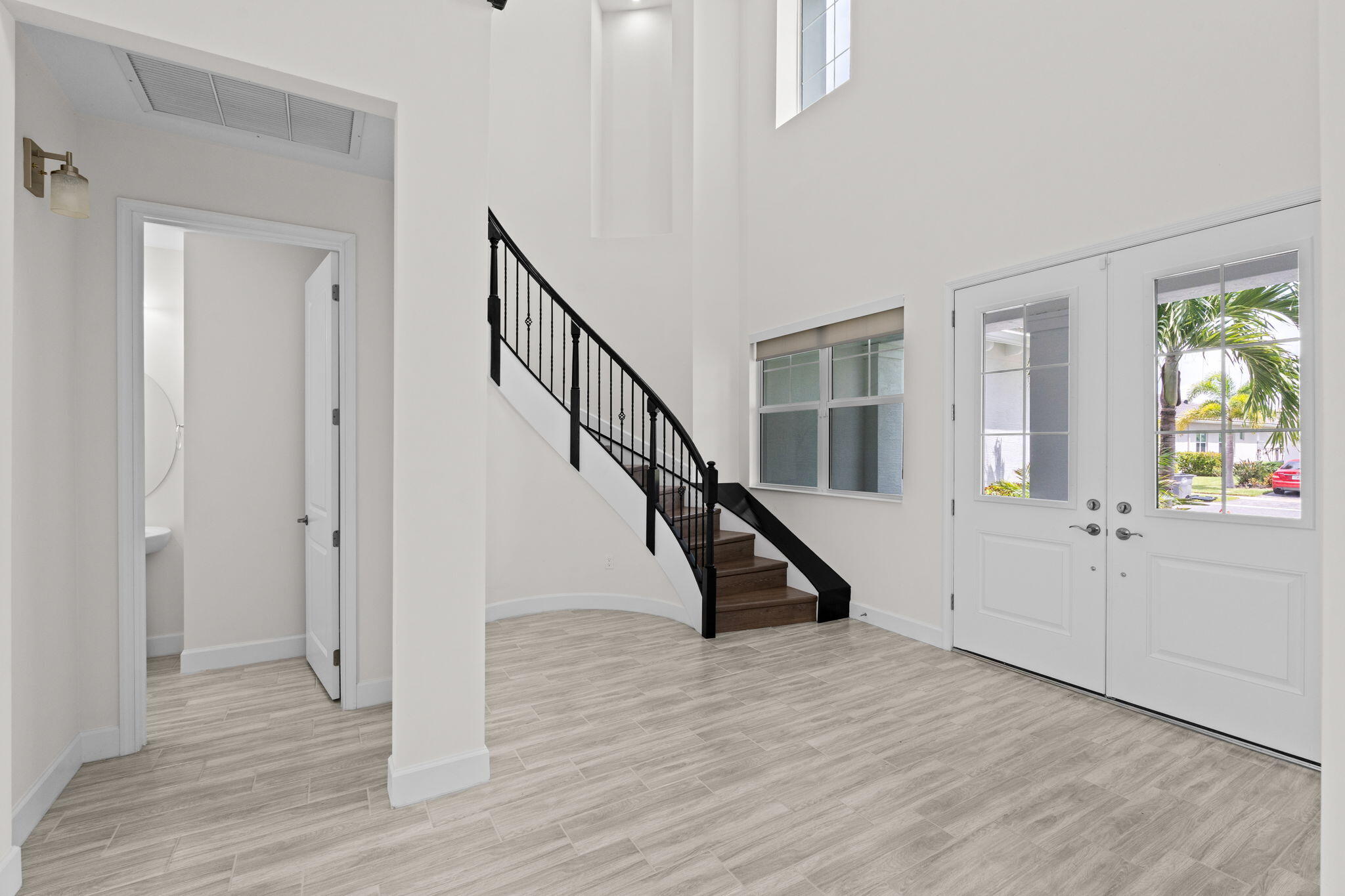 5627 Opal Drive Property Photo 4