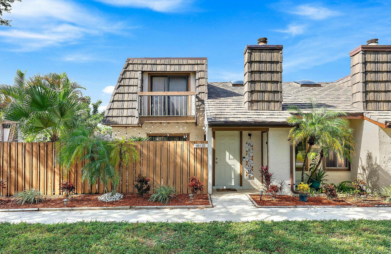 4012 PALM BAY Circle D Property Photo 1