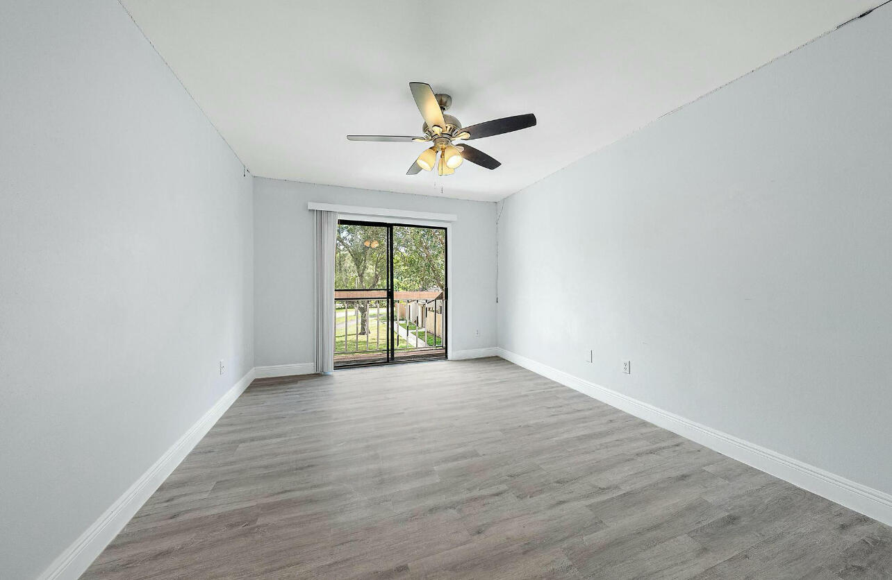 4012 Palm Bay Circle D Property Photo 15