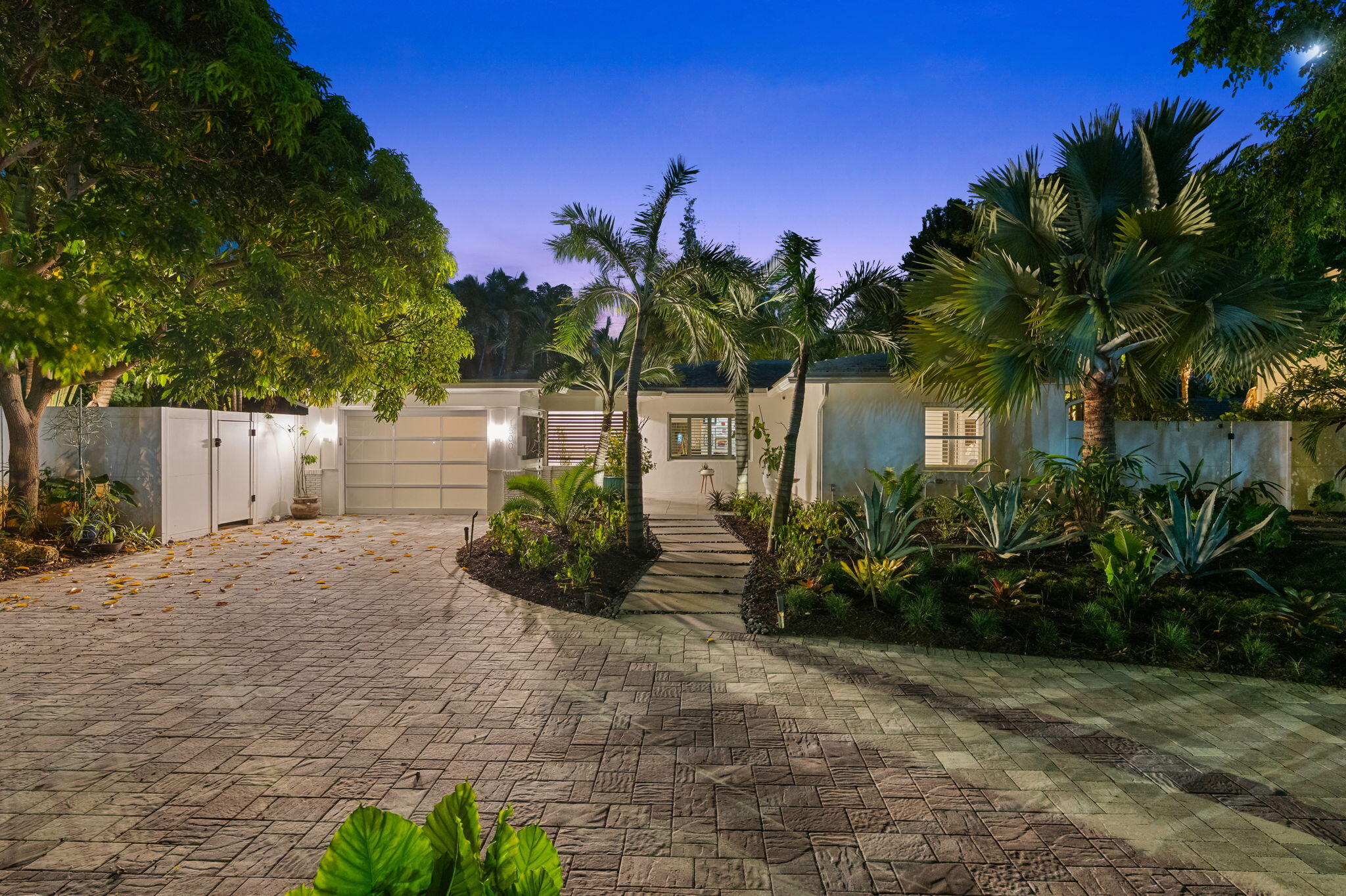 1500 Middle River Drive Property Photo 2