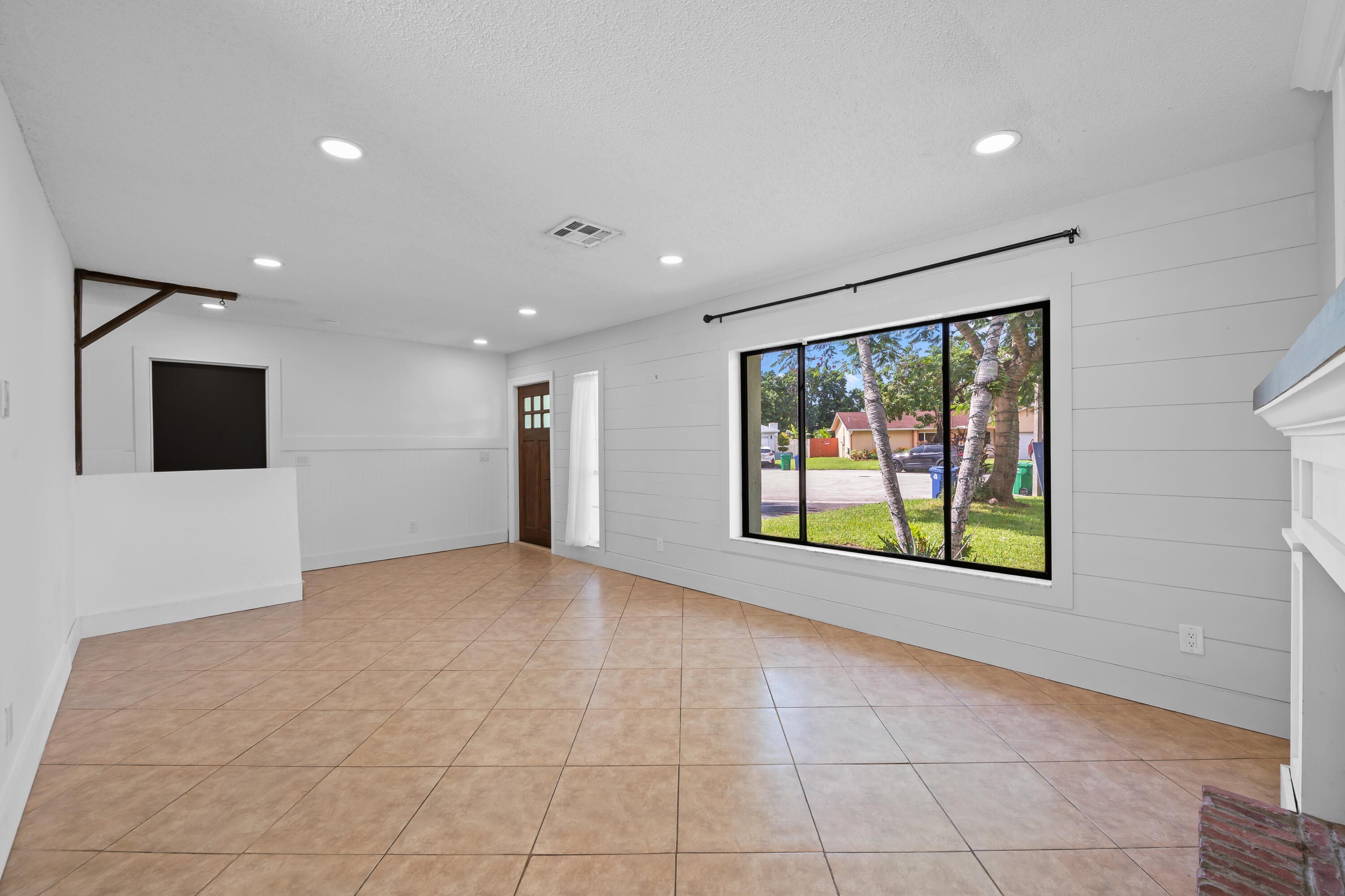 9965 Nw 23rd Street Property Photo 11