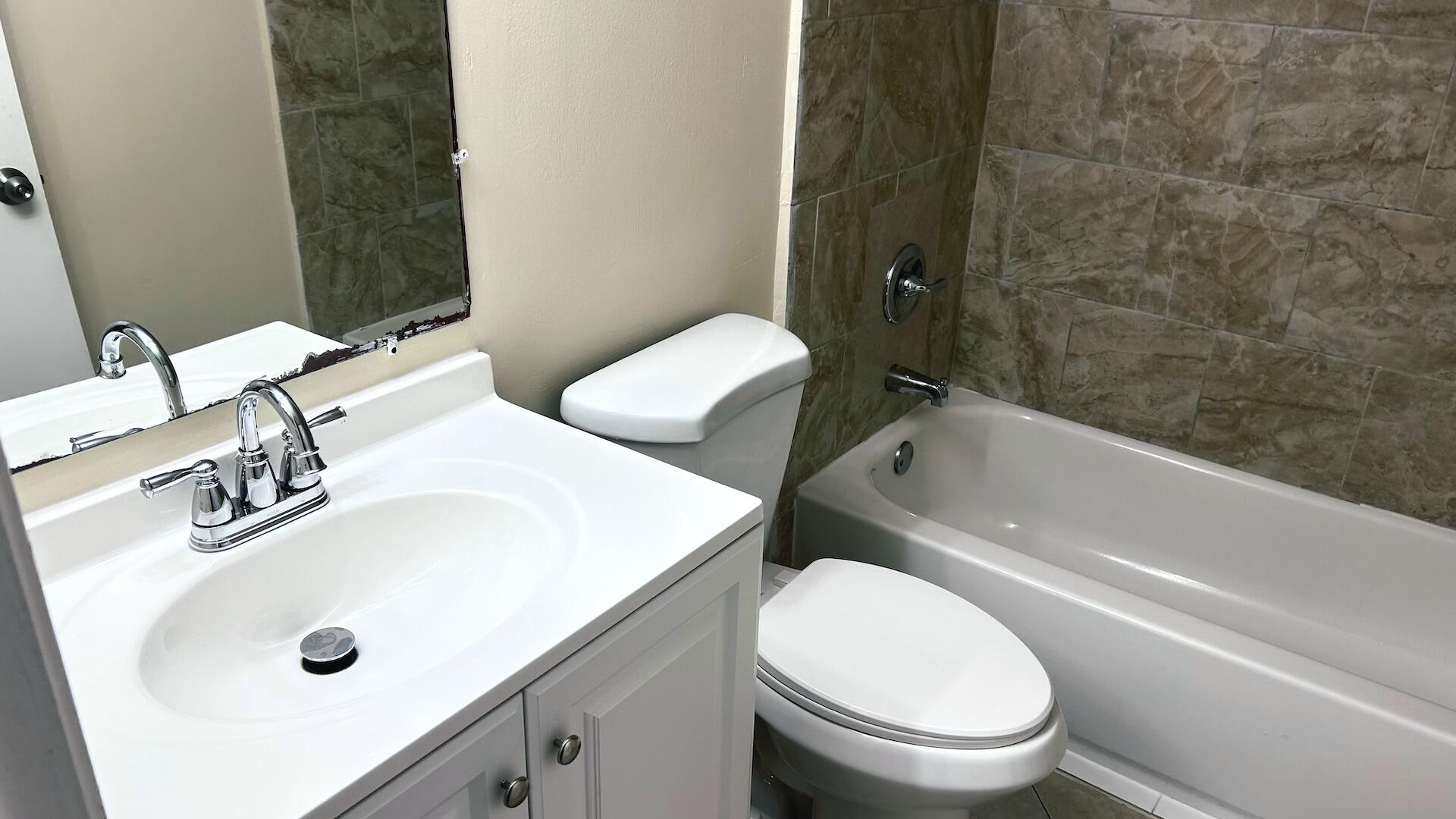 9938 Nob Hill Lane 9938 Property Photo 4