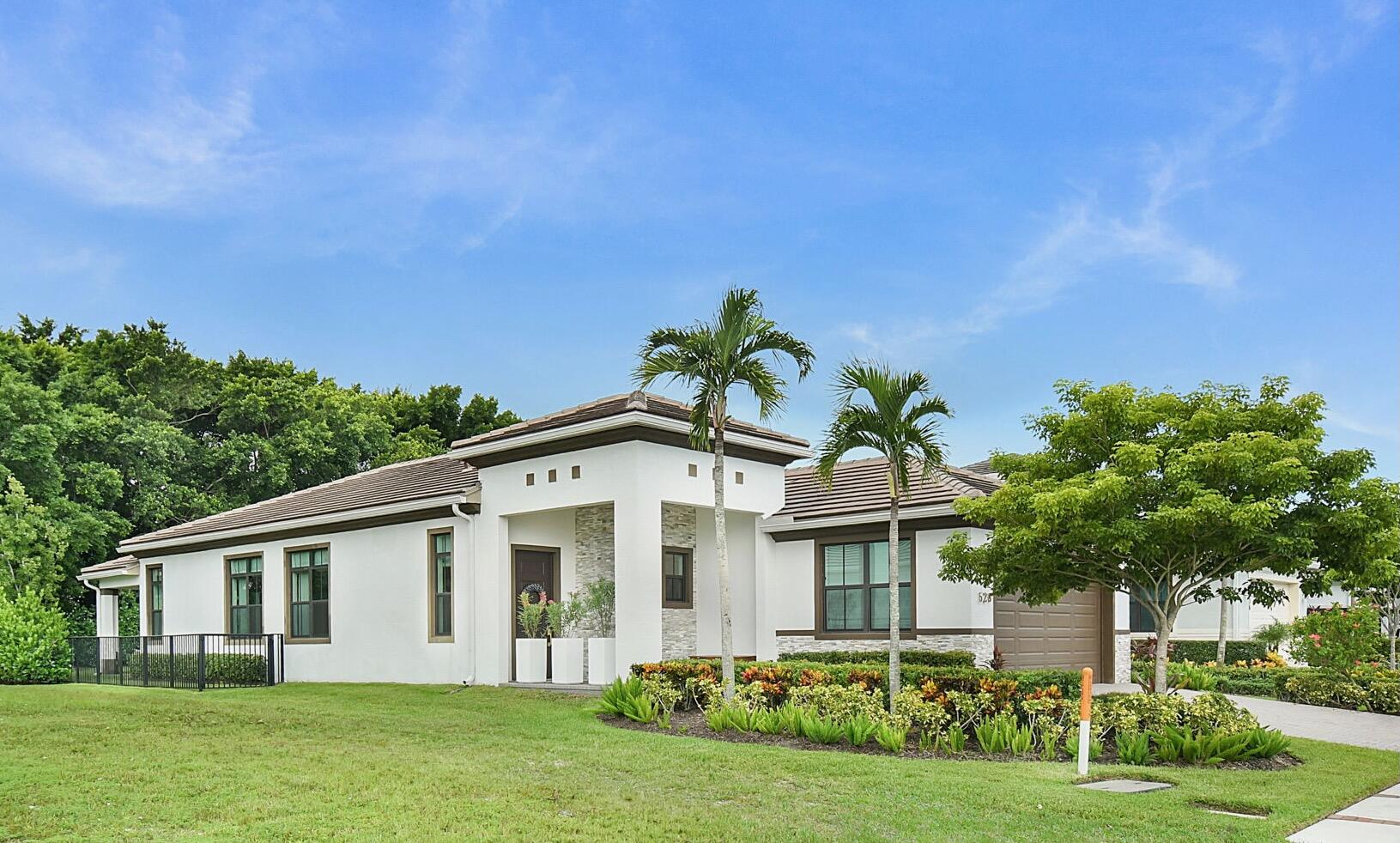 528 Se Fascino Circle Se Property Photo 2