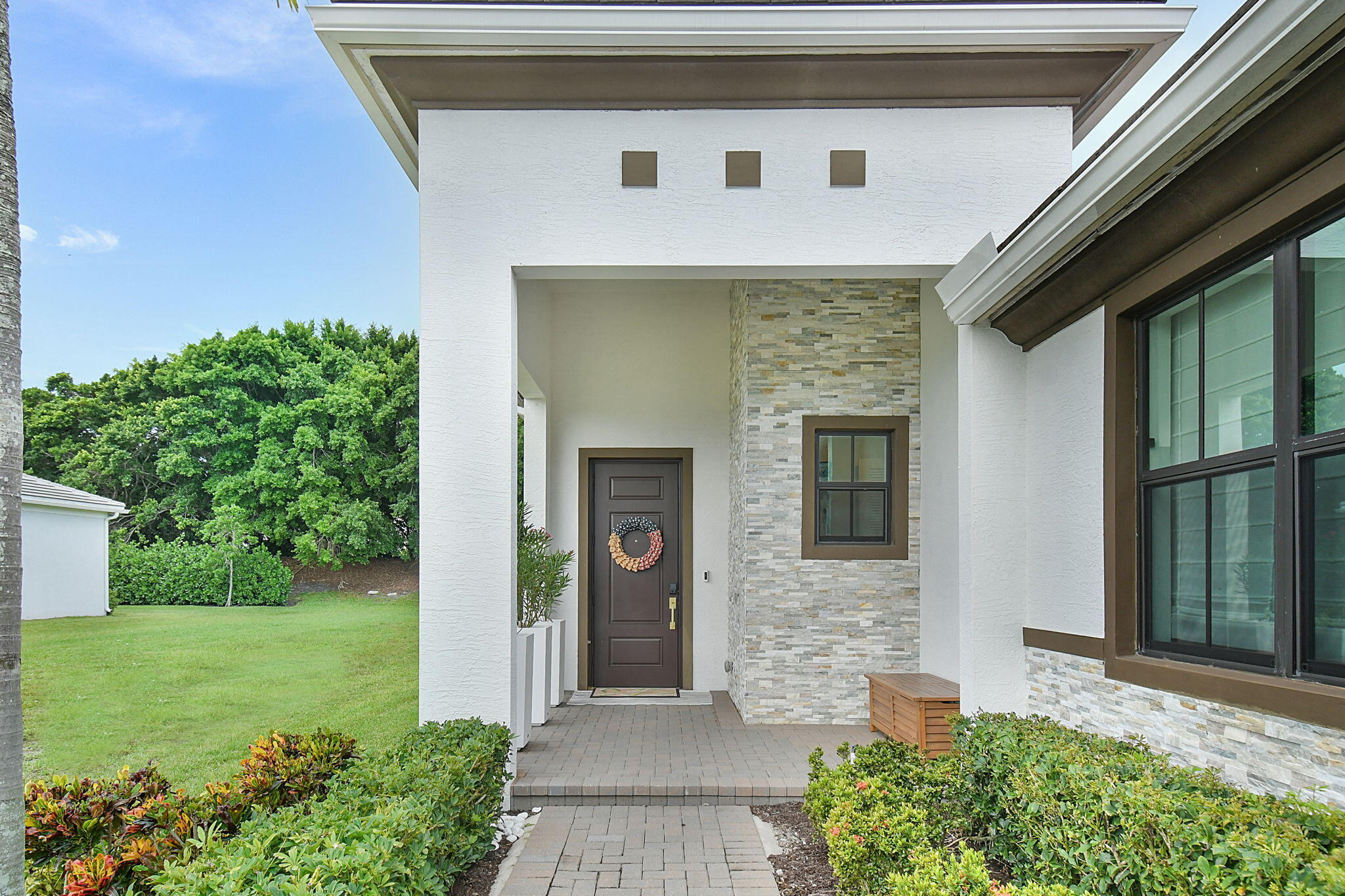 528 Se Fascino Circle Se Property Photo 3