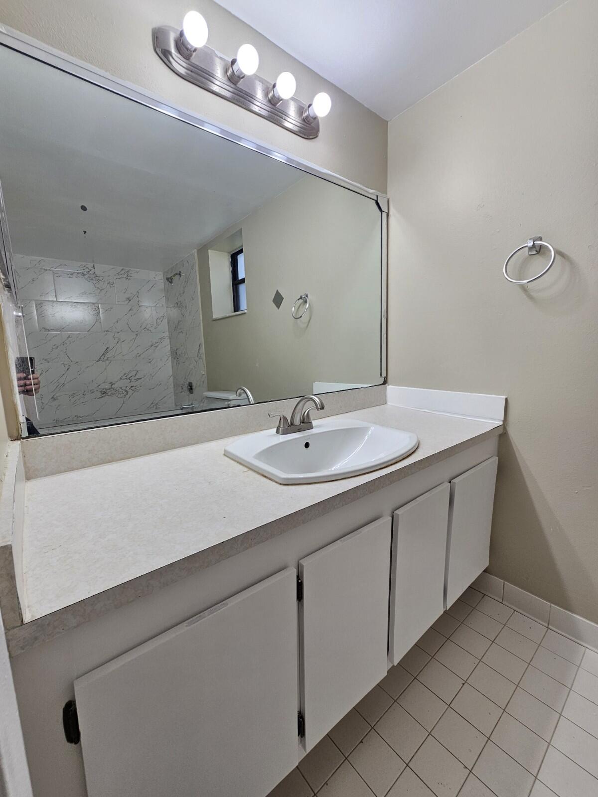 1820 N Congress Avenue 104 Property Photo 13