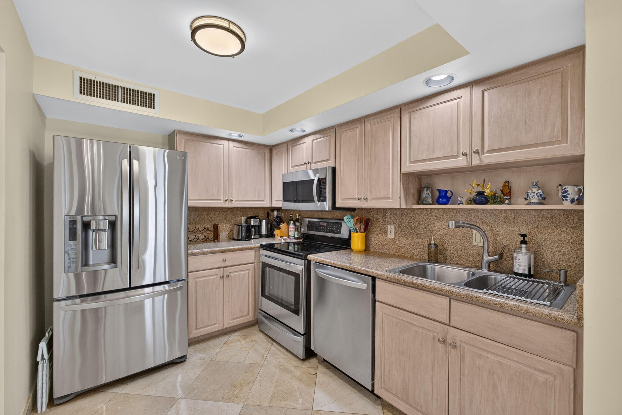2800 N Ocean Drive A-10d Property Photo 13