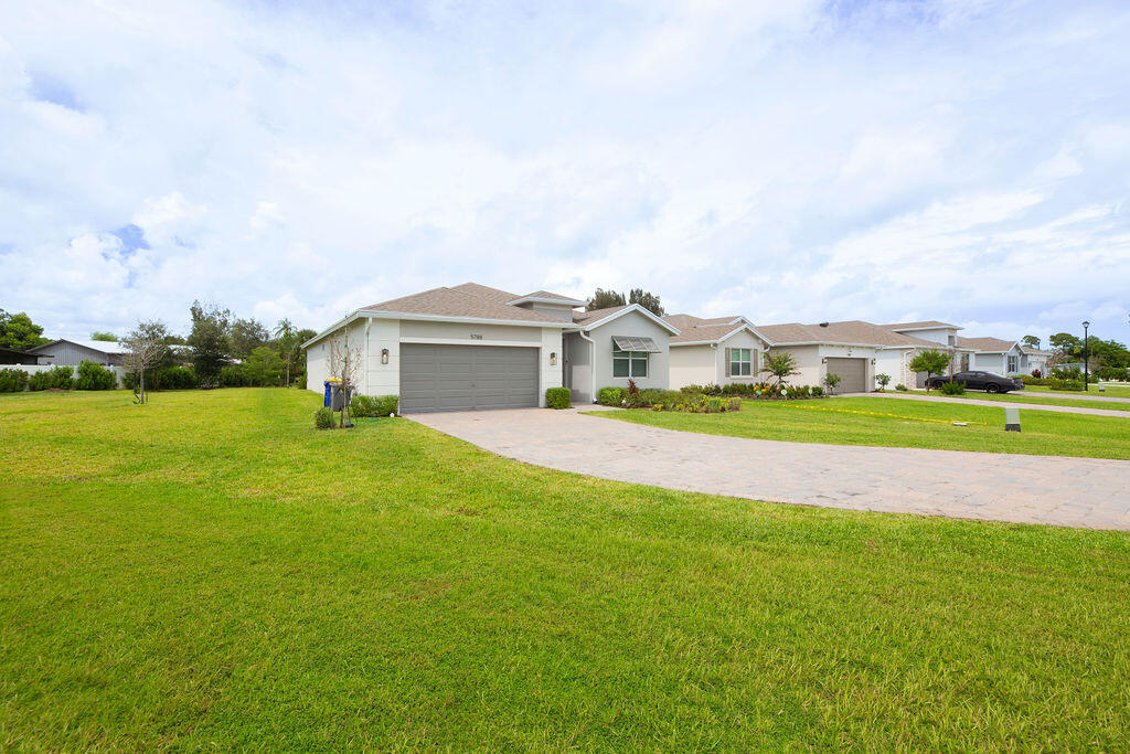 5788 Se Skyblue Circle Property Photo 4