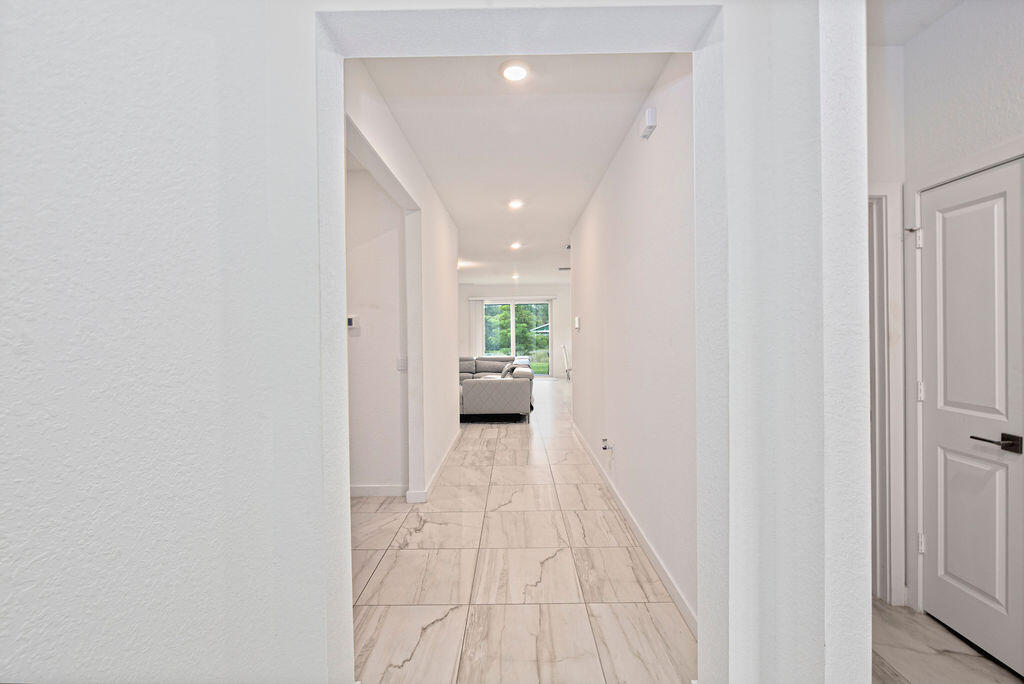 5788 Se Skyblue Circle Property Photo 6
