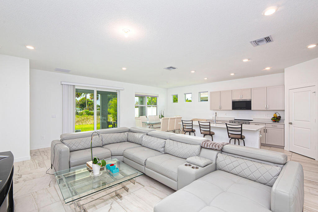5788 Se Skyblue Circle Property Photo 10