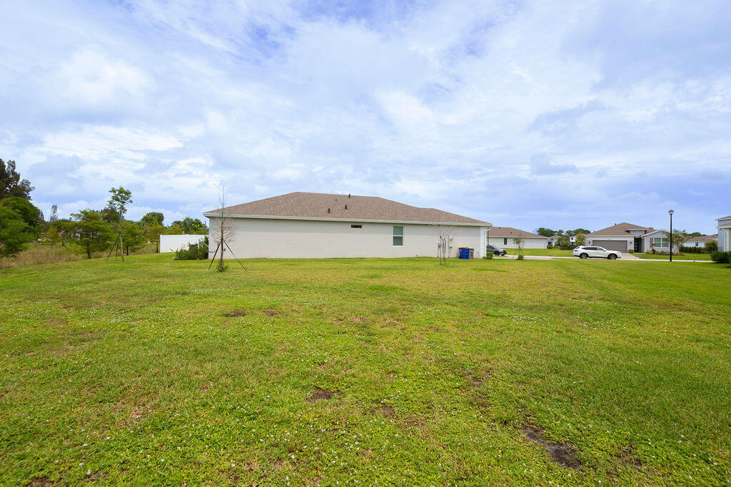 5788 Se Skyblue Circle Property Photo 35