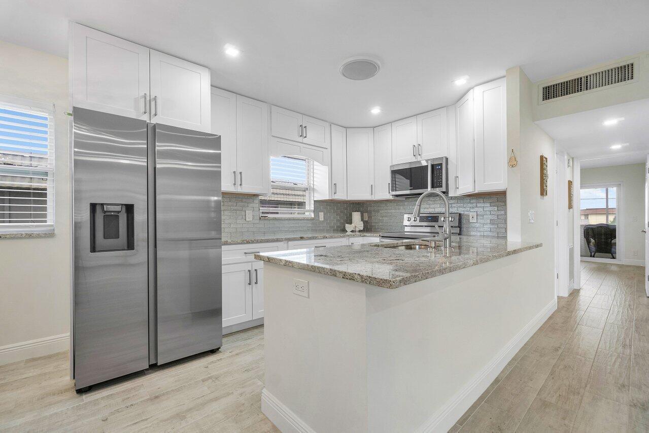 76 FLANDERS B Property Photo 1