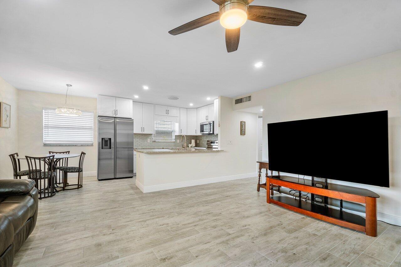 76 Flanders B Property Photo 7