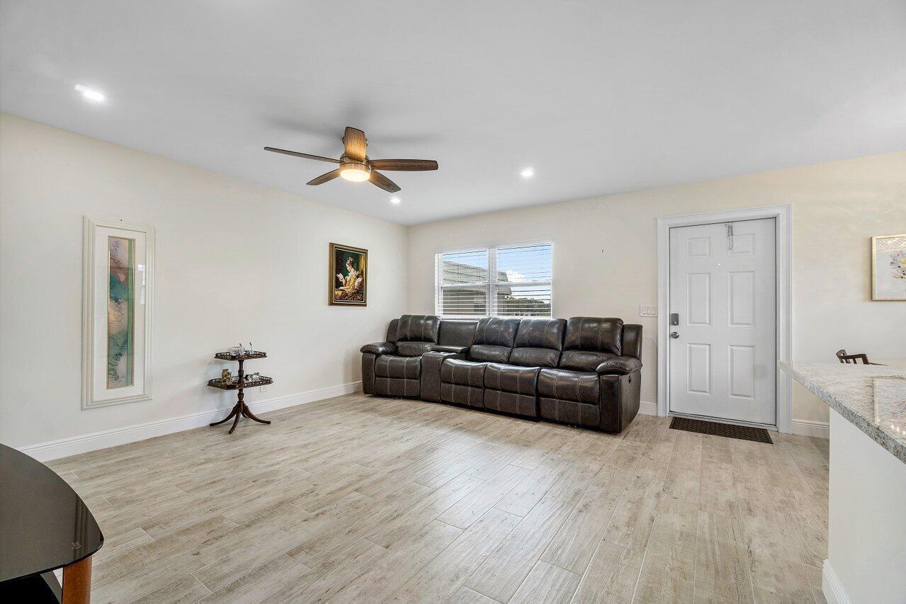 76 Flanders B Property Photo 9