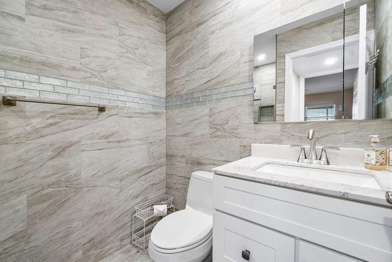76 Flanders B Property Photo 15