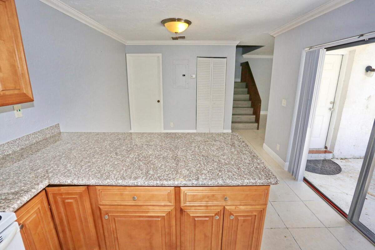 7531 Courtyard Run E Property Photo 12