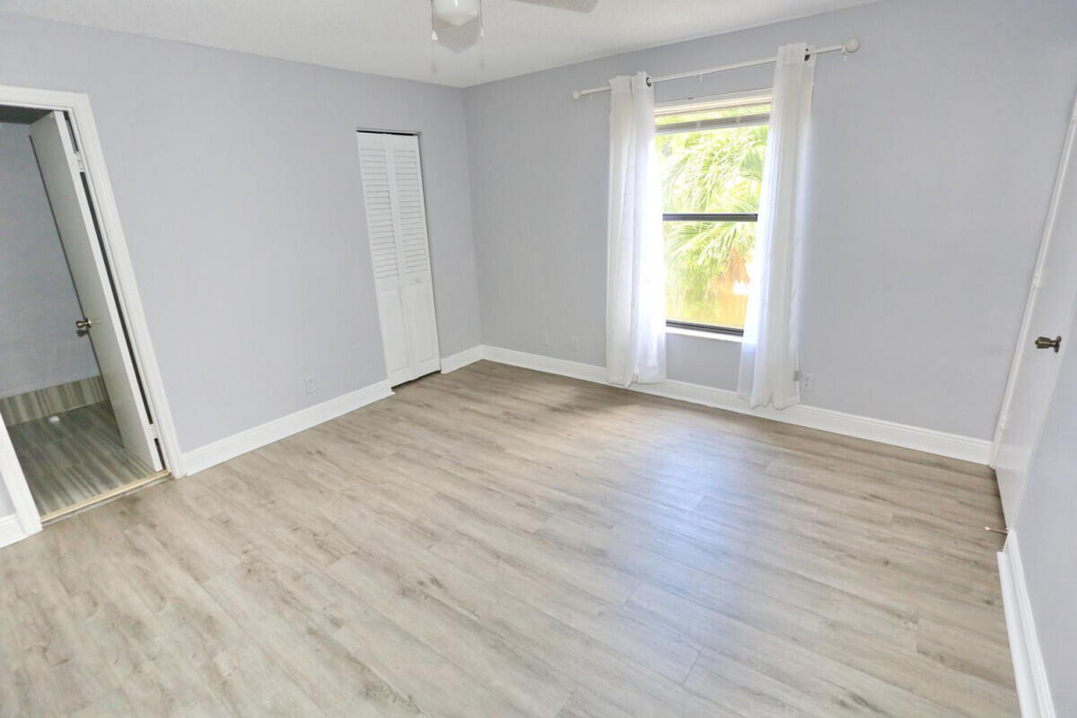 7531 Courtyard Run E Property Photo 16