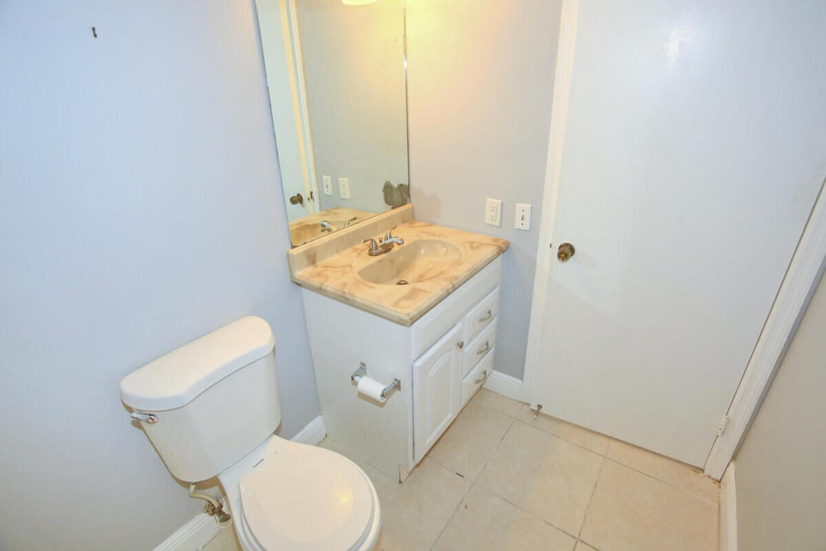 7531 Courtyard Run E Property Photo 22