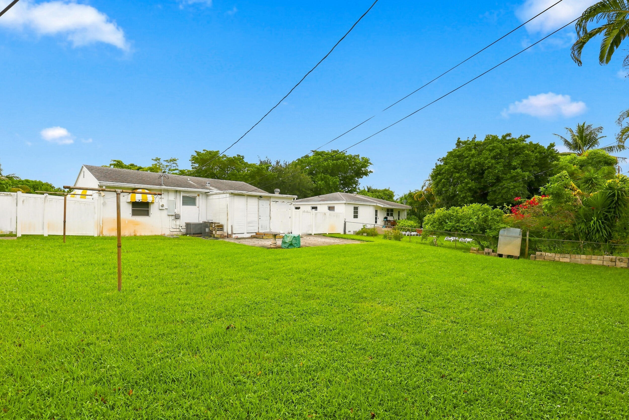 933 Upland Road Property Photo 9