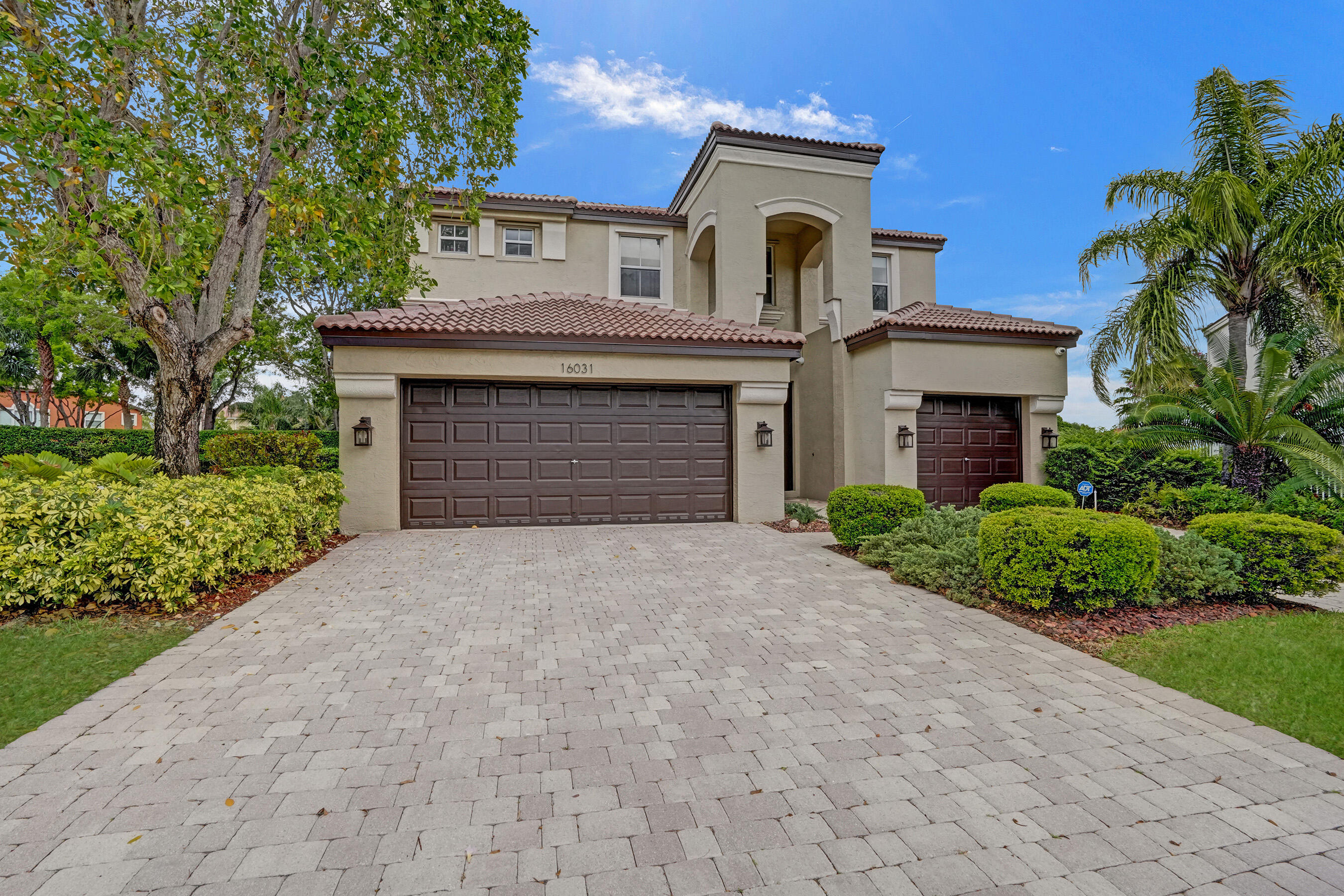 16031 Sw 49th Court Property Photo 1