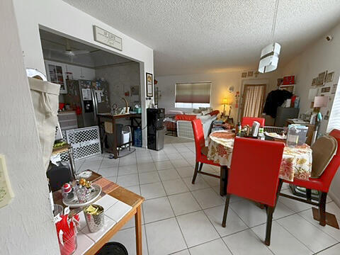 370 Burgundy H H Property Photo 4