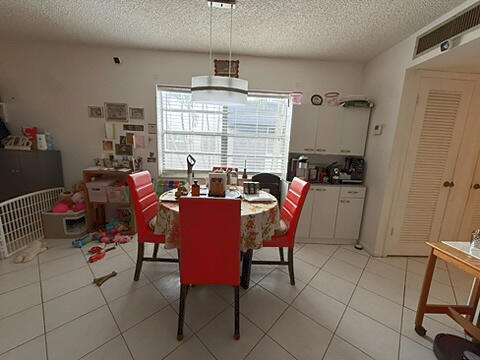 370 Burgundy H H Property Photo 5