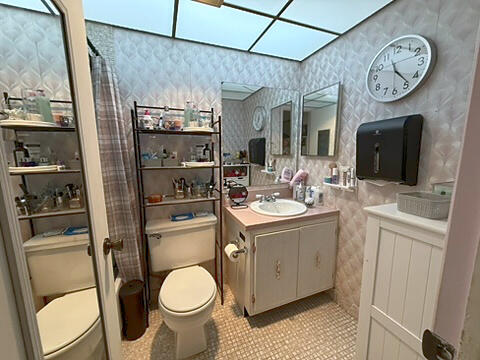 370 Burgundy H H Property Photo 14
