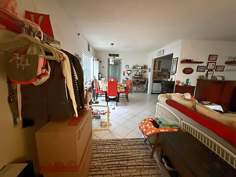 370 Burgundy H H Property Photo 15