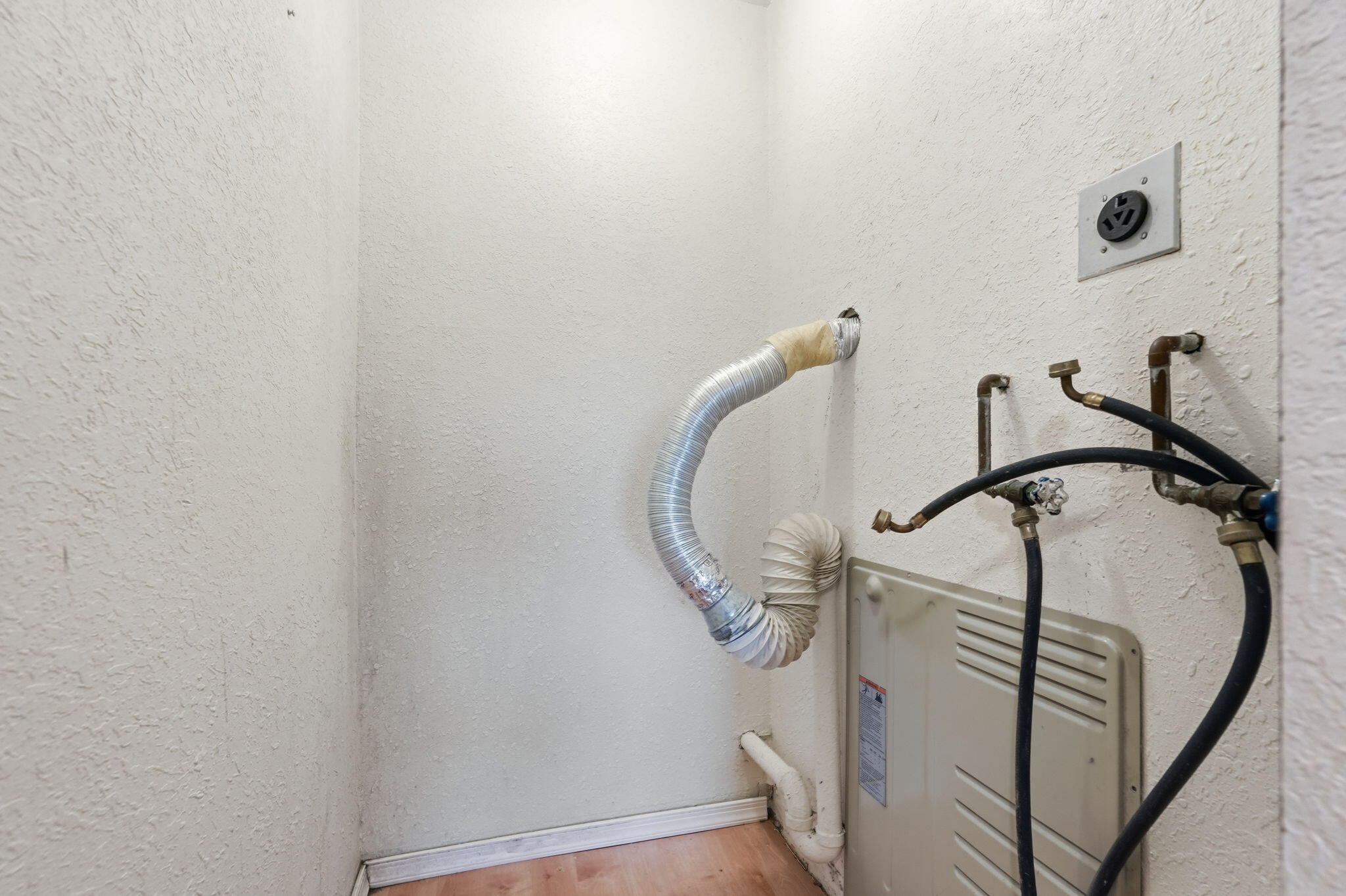 430 Commodore Drive 314 Property Photo 20